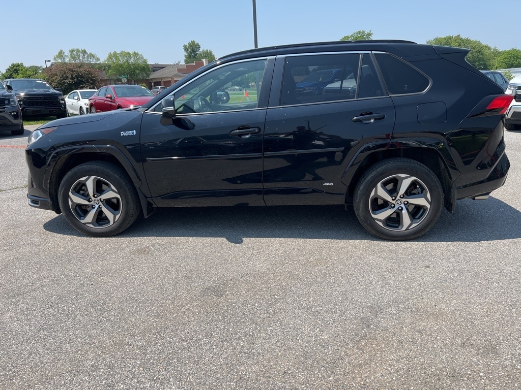 Used 2021 Toyota RAV4 SE with VIN JTMAB3FV8MD007697 for sale in Chambersburg, PA