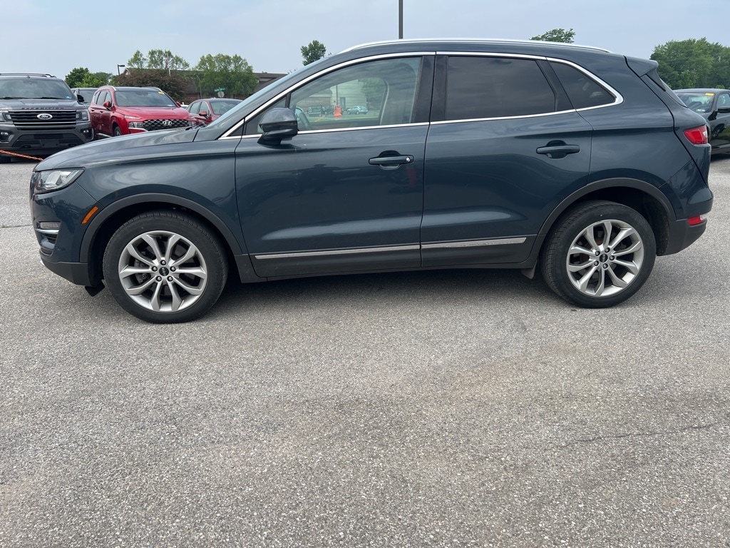 Used 2019 Lincoln MKC Select with VIN 5LMCJ2D98KUL45098 for sale in Chambersburg, PA