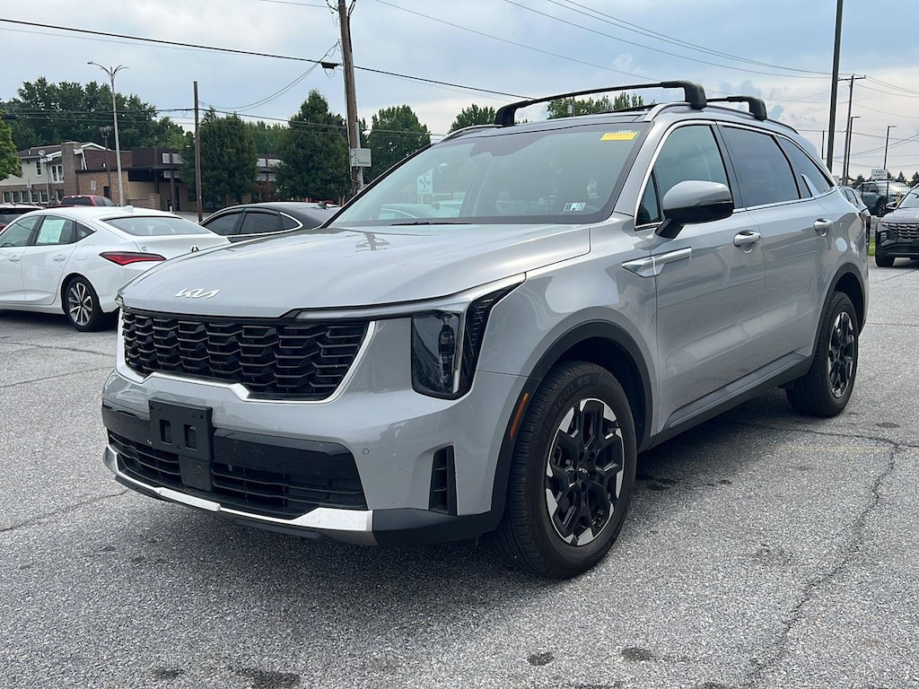 Used 2024 Kia Sorento S SUV