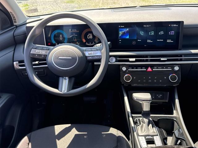 2025 Hyundai Tucson SEL photo 2