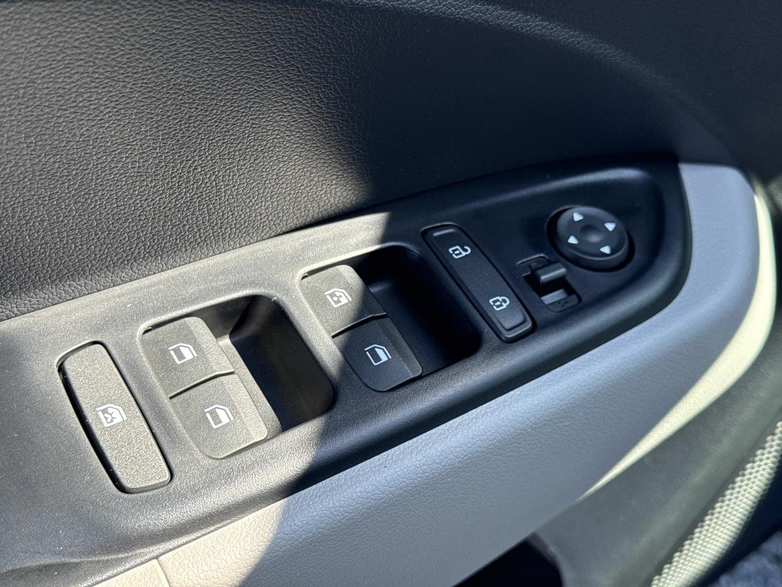 2023 Hyundai Venue SEL - Photo 17