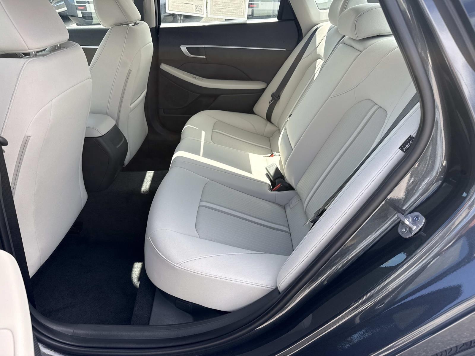 2025 Hyundai Sonata SEL - Photo 23