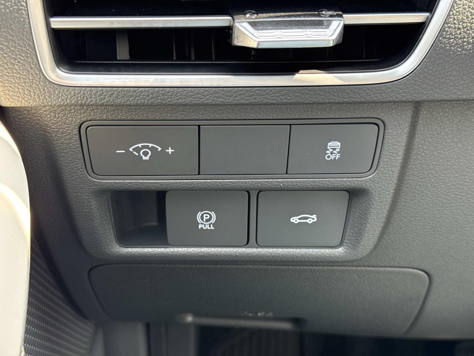 2025 Hyundai Sonata SEL - Photo 14