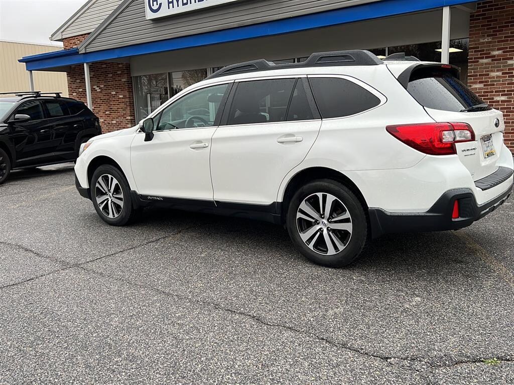 Used 2018 Subaru Outback 2.5i Limited SUV