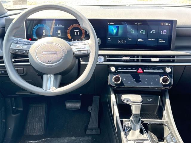 2025 Hyundai Santa Cruz SEL photo 2