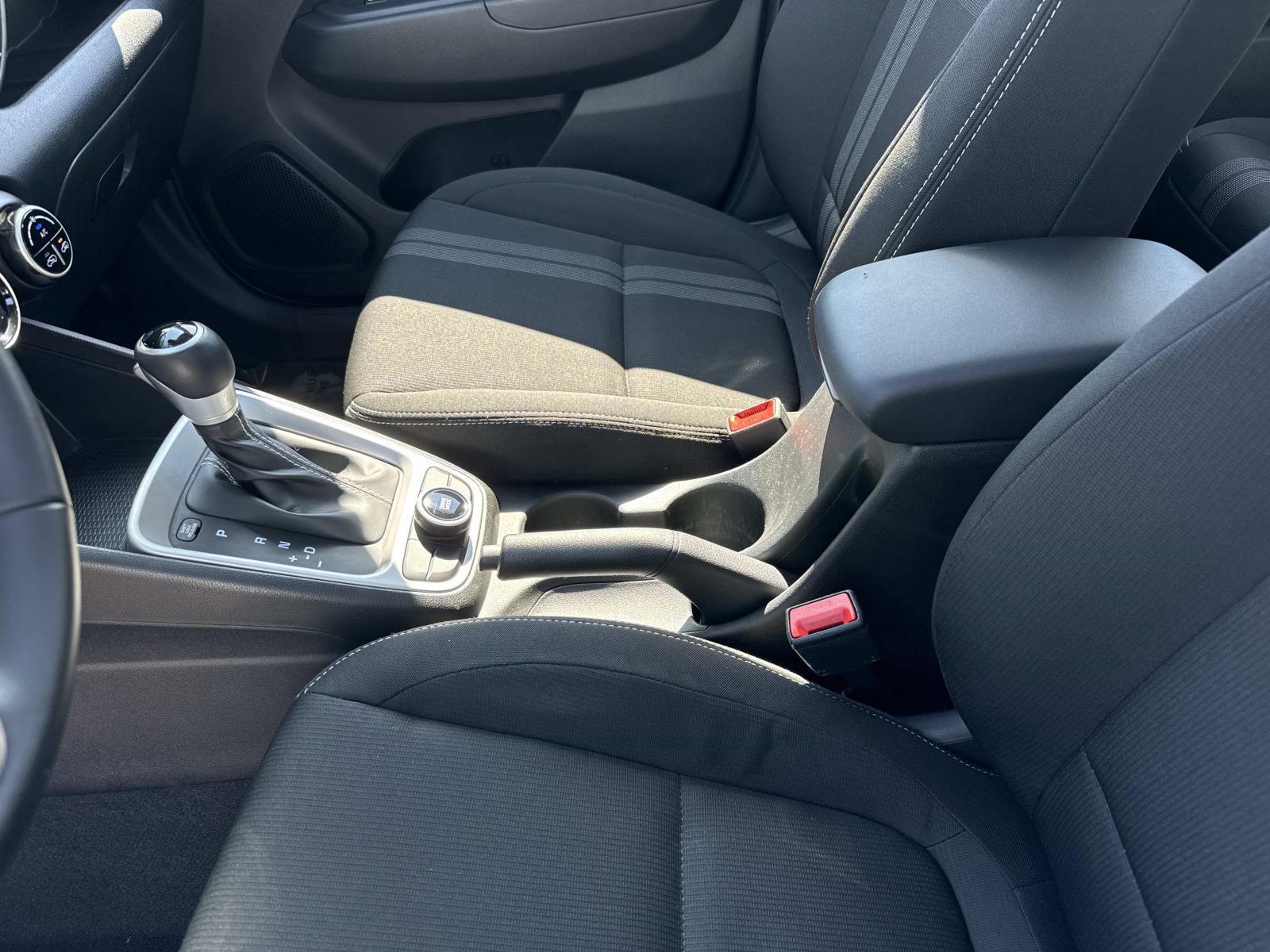 2022 Hyundai Venue SEL - Photo 15
