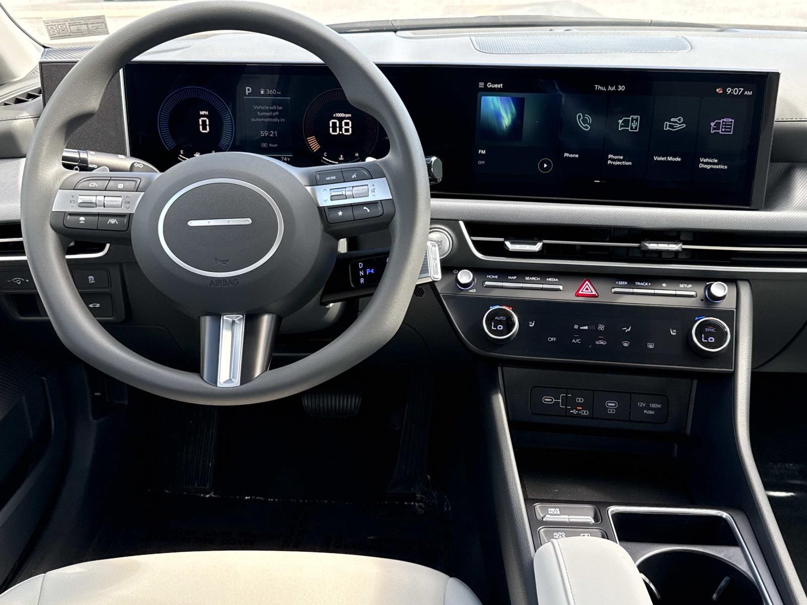 2025 Hyundai Sonata SEL - Photo 2