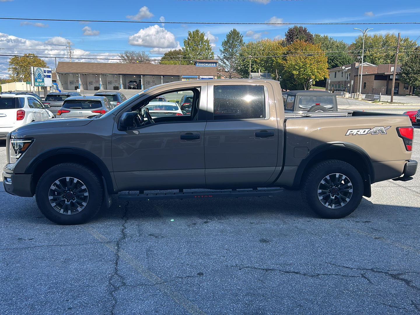 2024 Nissan Titan PRO-4X photo 2