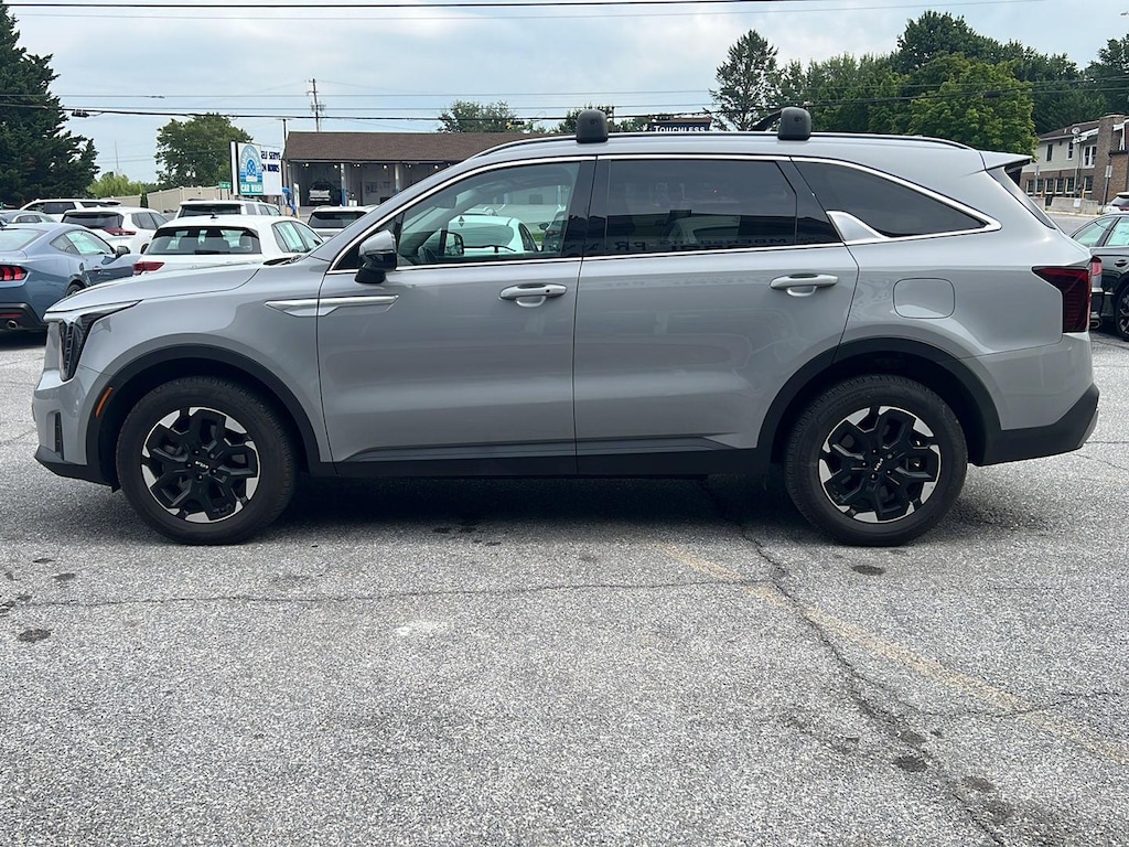 Used 2024 Kia Sorento S SUV
