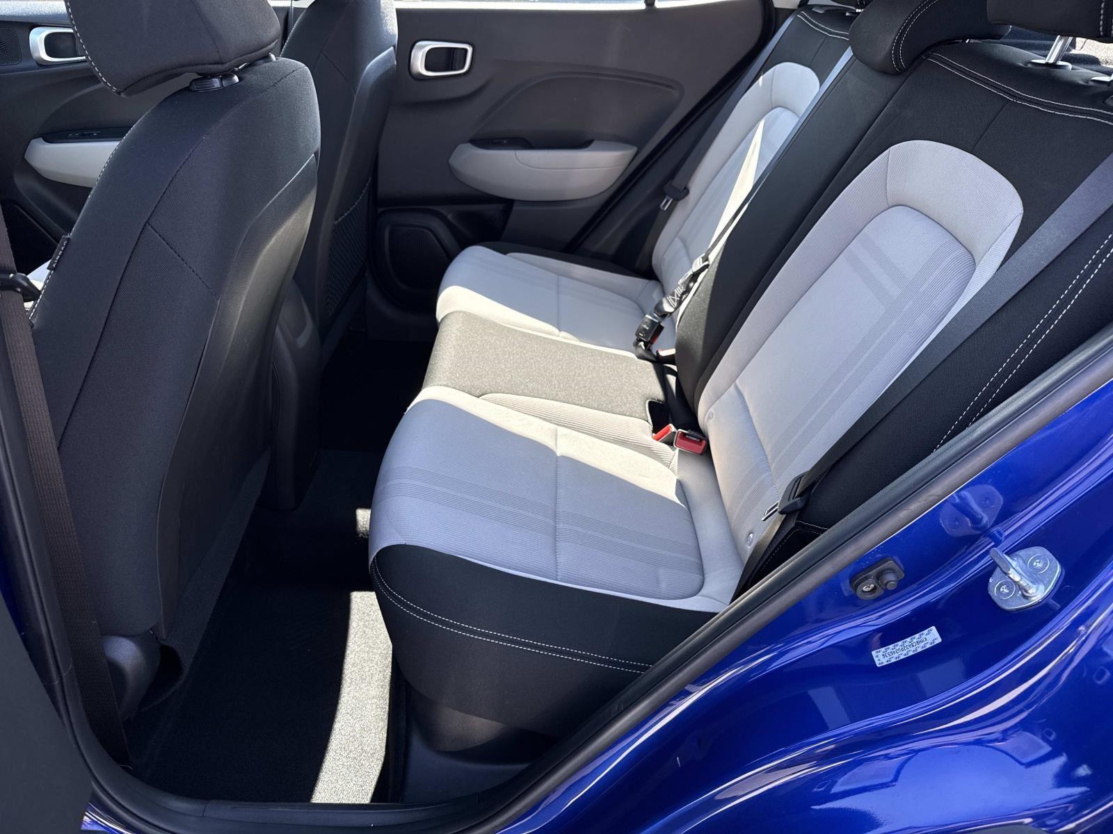 2023 Hyundai Venue SEL - Photo 23