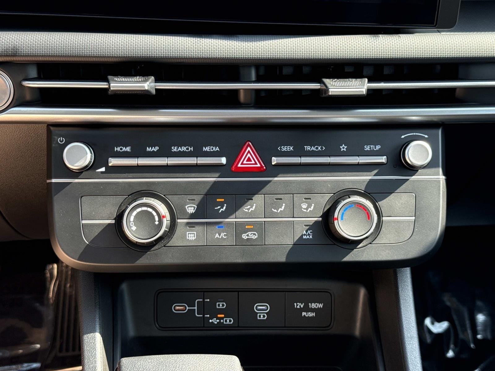 2026 Hyundai Tucson SE - Photo 6