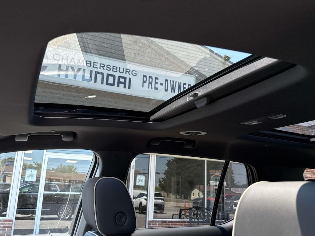 Used 2023 Chevrolet Traverse Premier SUV
