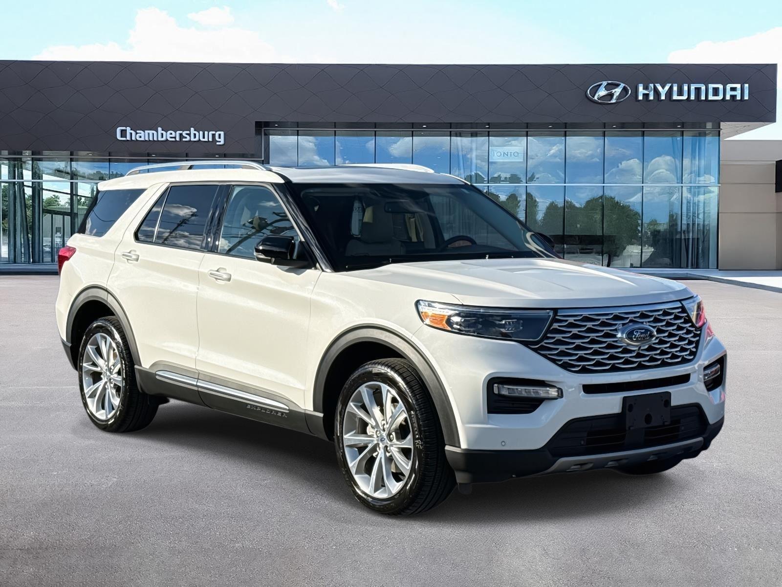 2023 Ford Explorer Platinum's photo