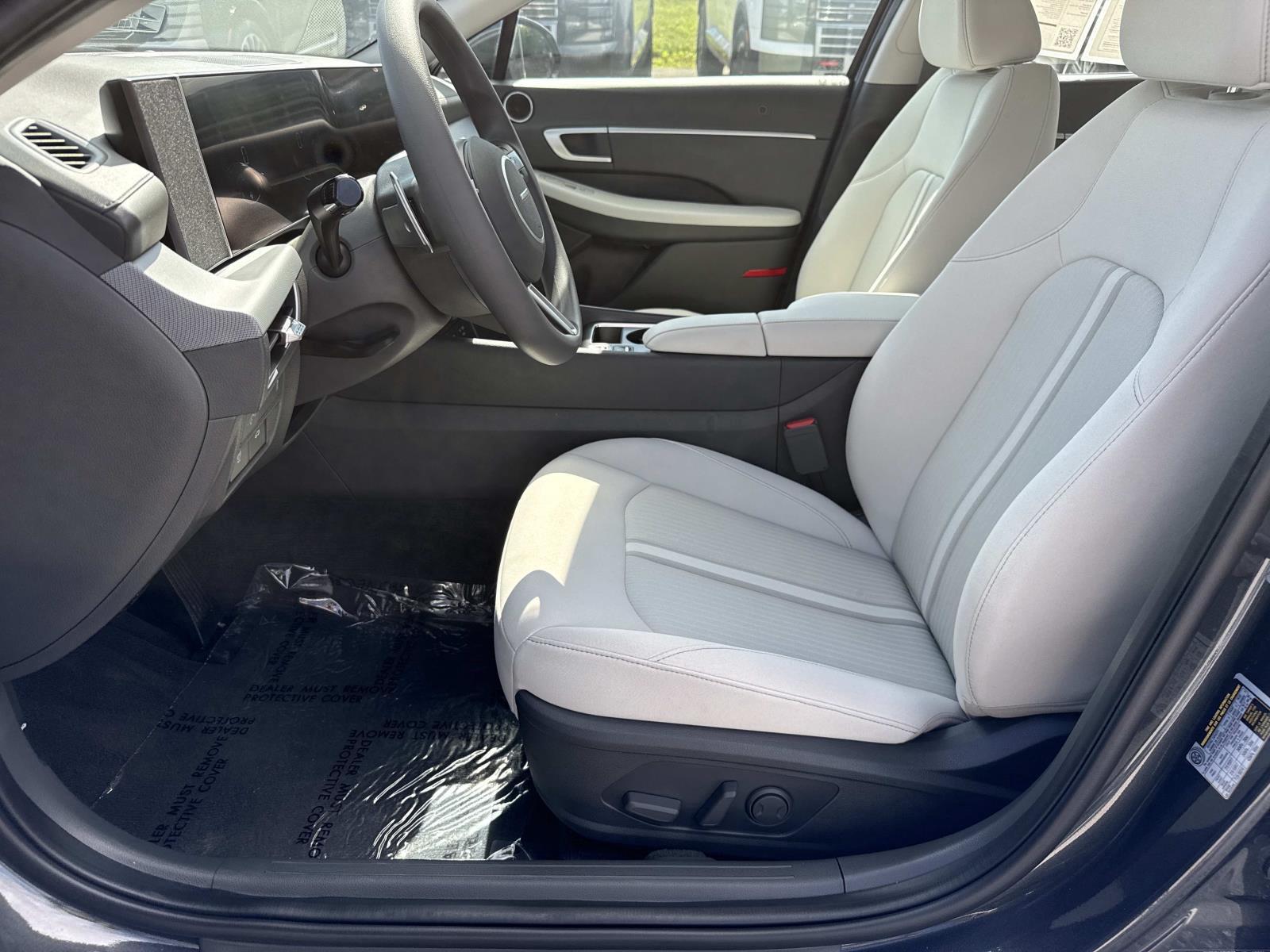 2025 Hyundai Sonata SEL - Photo 24