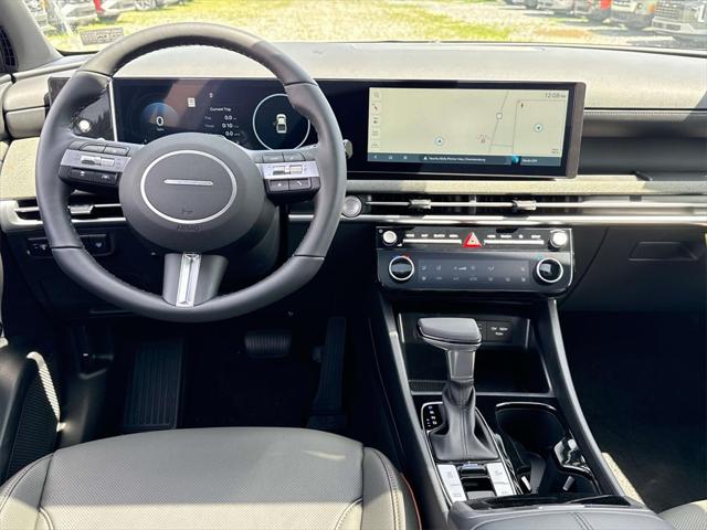 2025 Hyundai Santa Cruz Limited photo 2