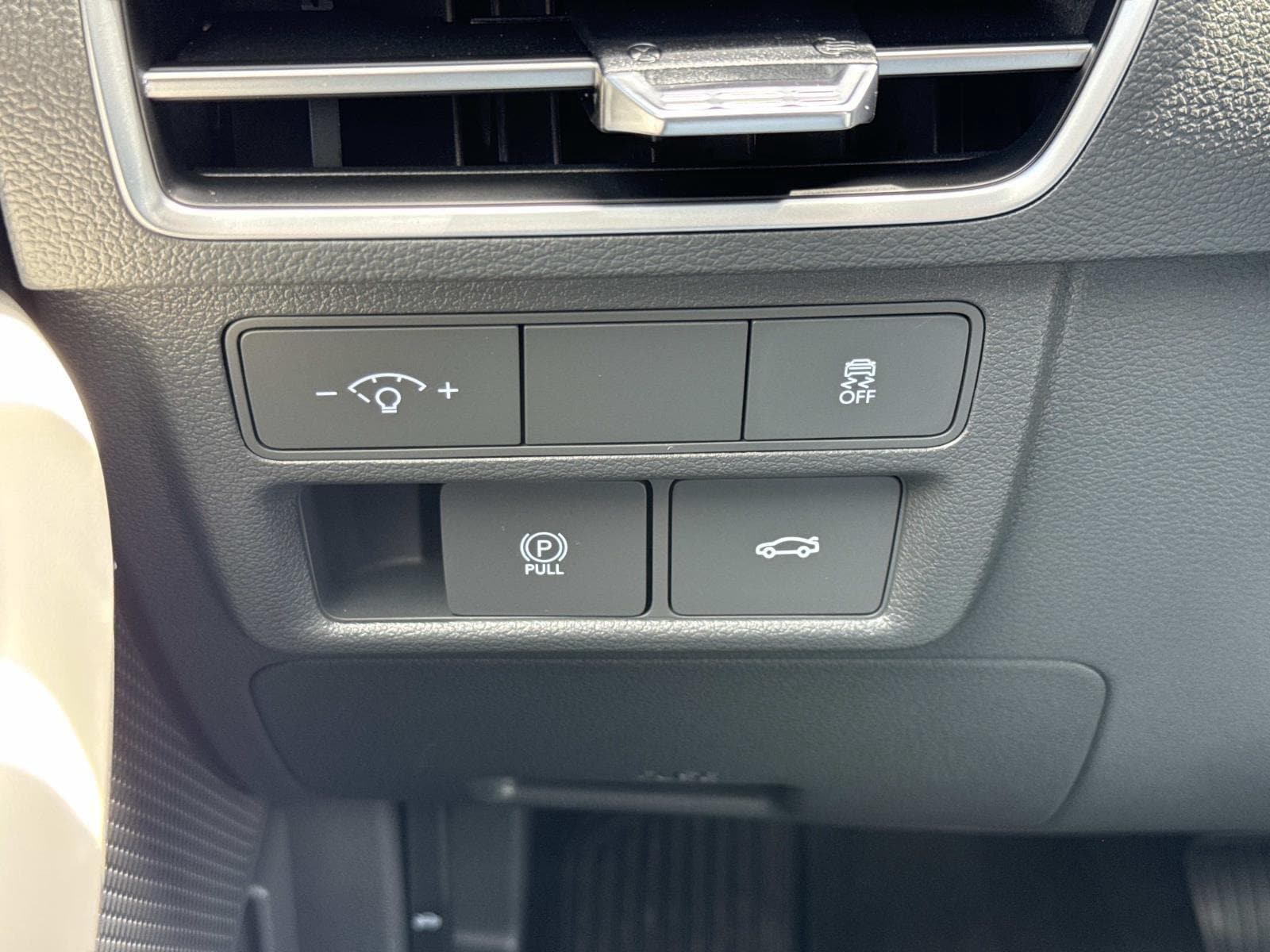 2025 Hyundai Sonata SEL - Photo 14
