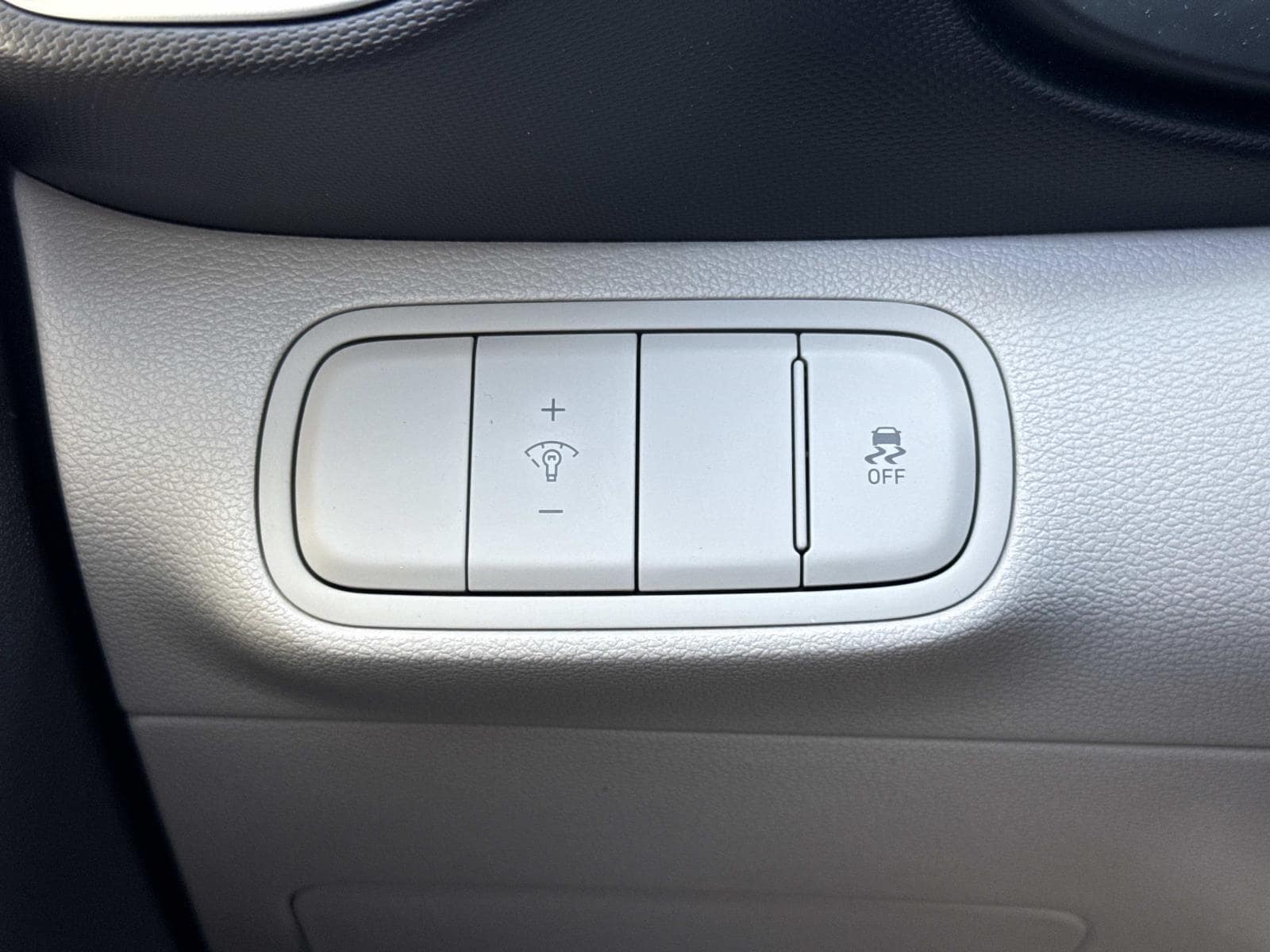 2023 Hyundai Venue SEL - Photo 15