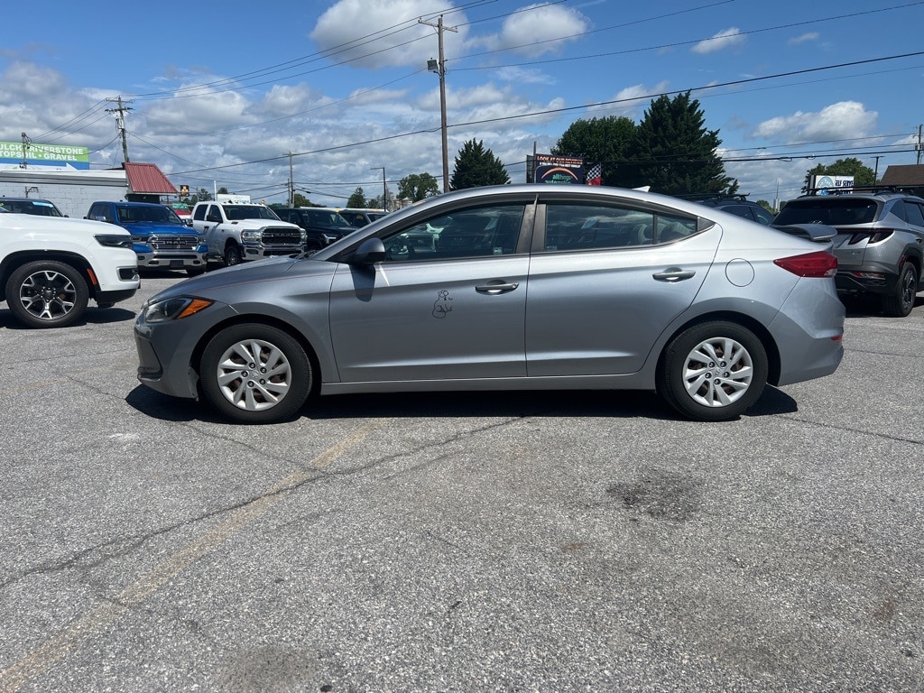 Used 2017 Hyundai Elantra SE with VIN 5NPD74LF0HH168806 for sale in Chambersburg, PA