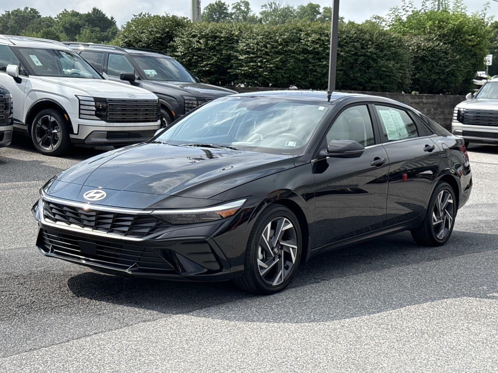 2026 Hyundai Elantra Limited - Photo 28
