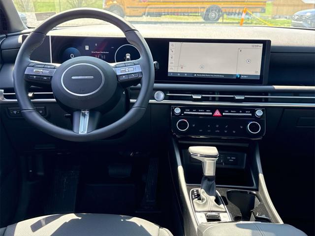 2025 Hyundai Santa Cruz XRT photo 2