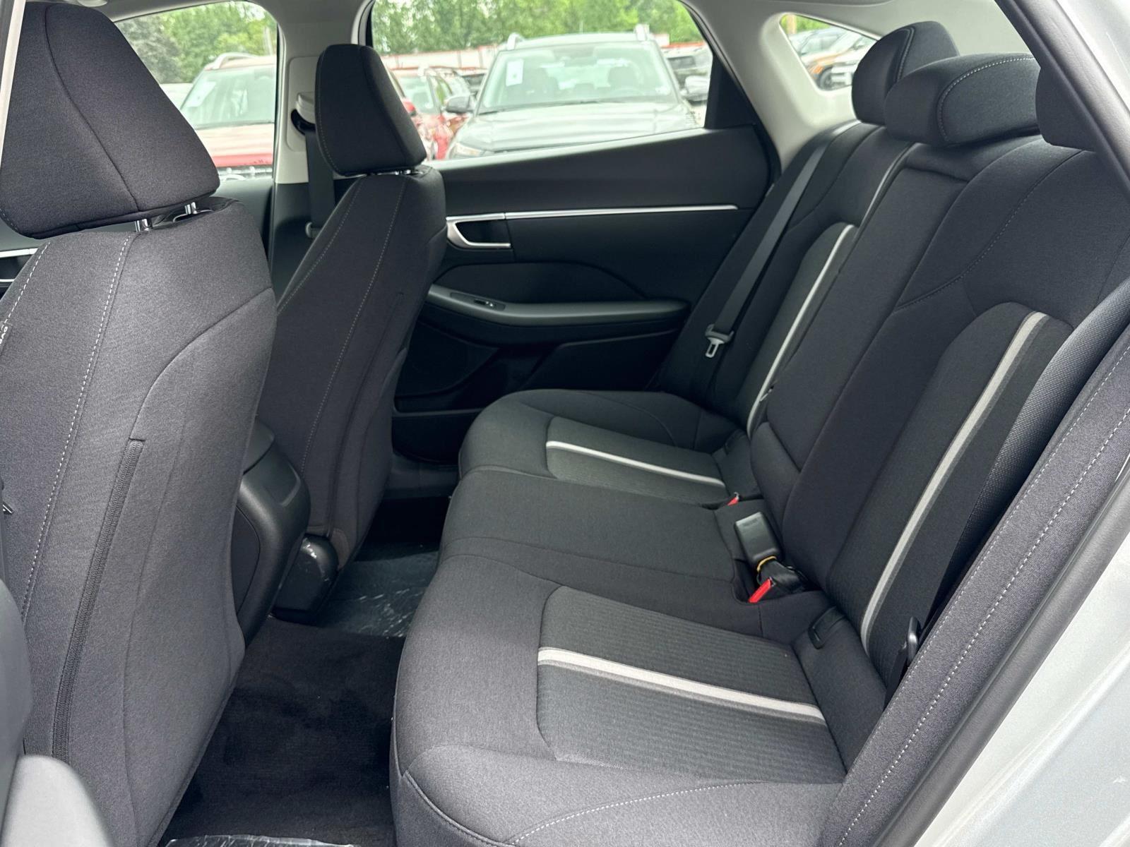 2025 Hyundai Sonata SEL - Photo 12