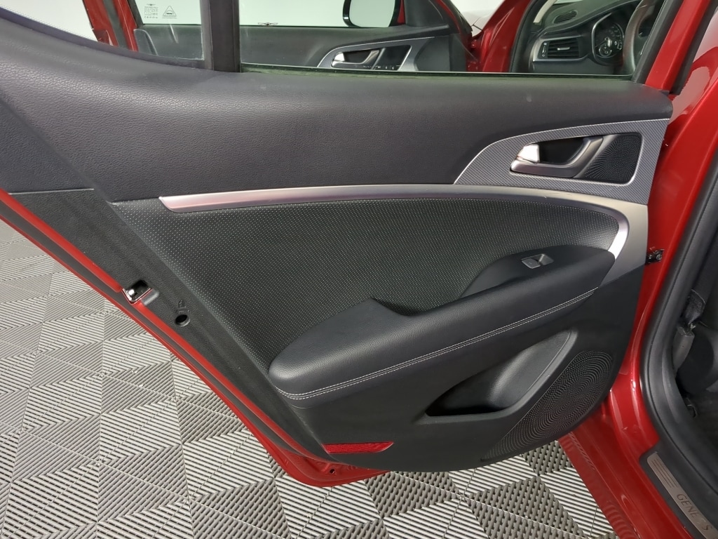 2022 GENESIS G70 Standard - Photo 16