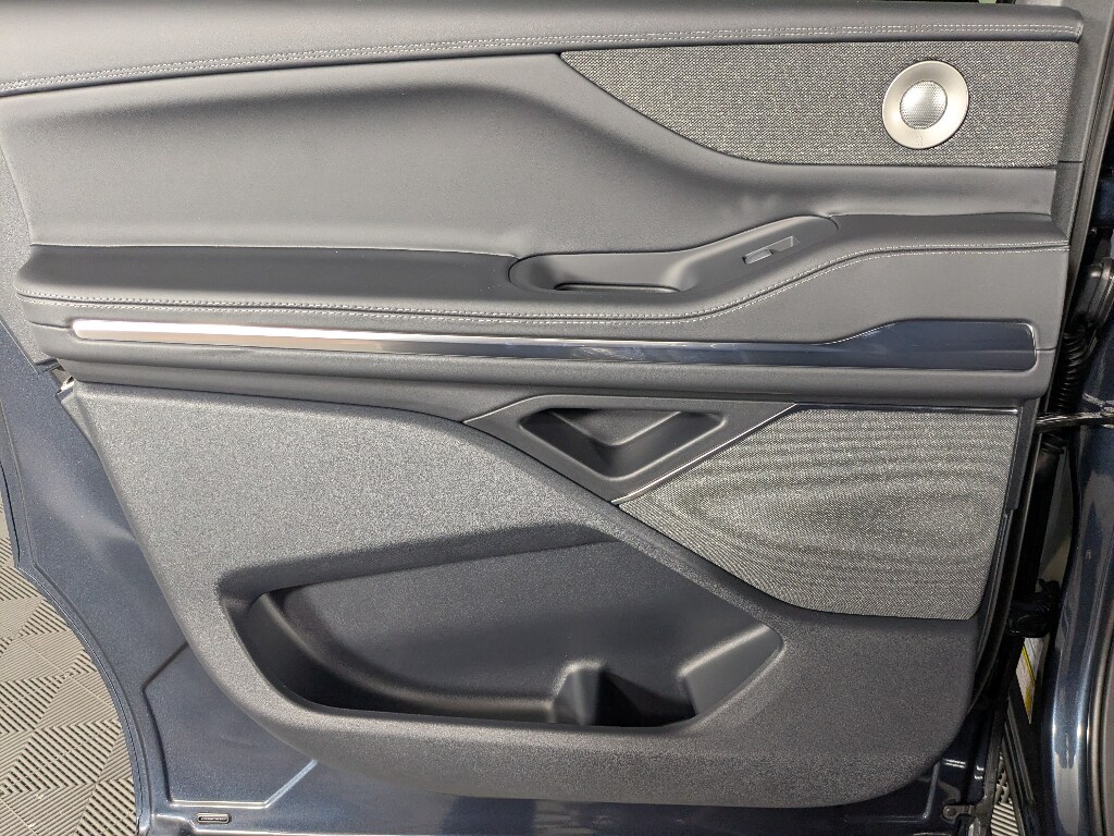 2026 Lincoln Navigator Reserve L - Photo 17