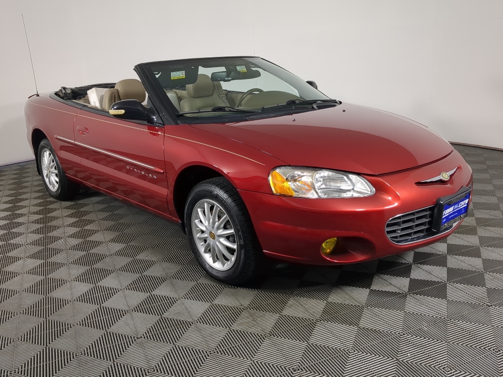 Used 2002 Chrysler Sebring LXI with VIN 1C3EL55R12N122894 for sale in Champaign, IL