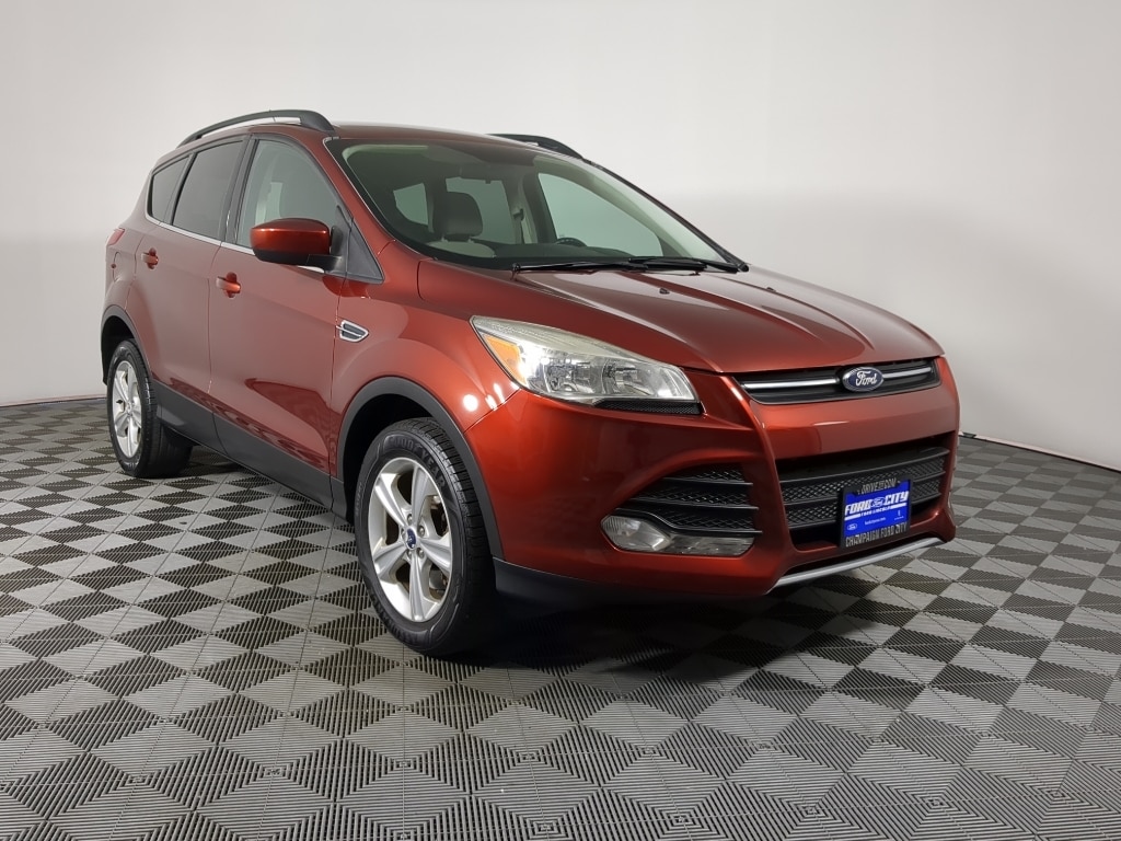 Used 2016 Ford Escape SE with VIN 1FMCU9G99GUC68196 for sale in Champaign, IL