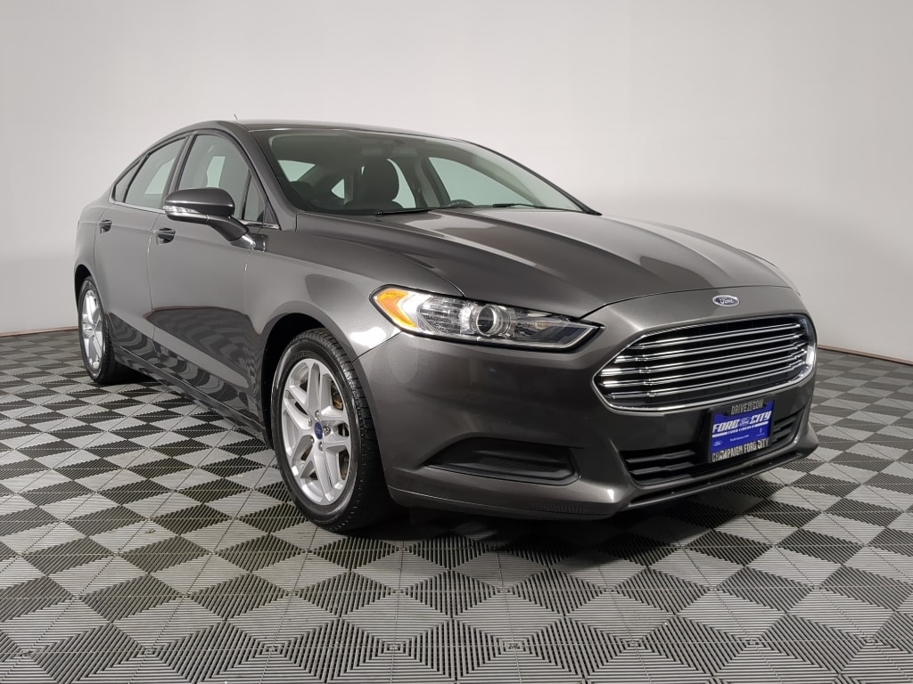 Used 2016 Ford Fusion SE with VIN 3FA6P0H78GR328046 for sale in Champaign, IL