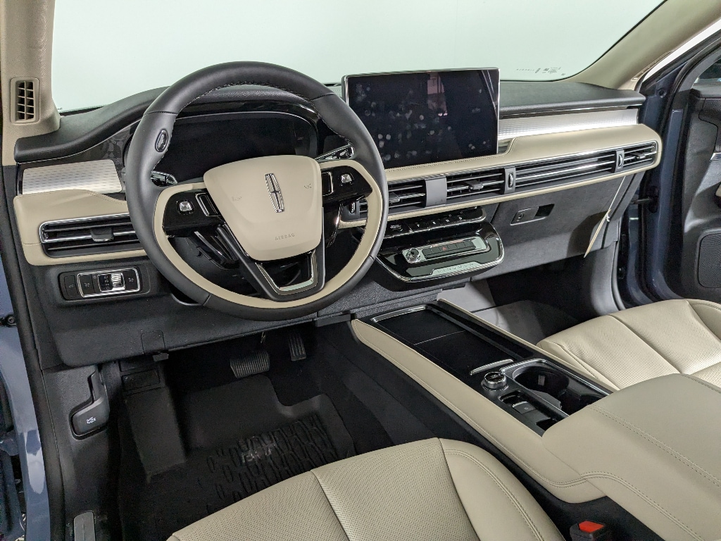 2026 Lincoln Corsair Premiere - Photo 13
