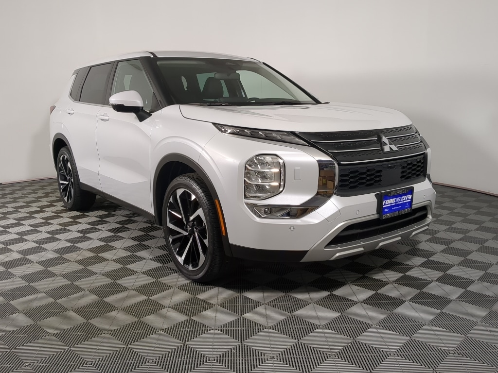 Used 2023 Mitsubishi Outlander SE SUV