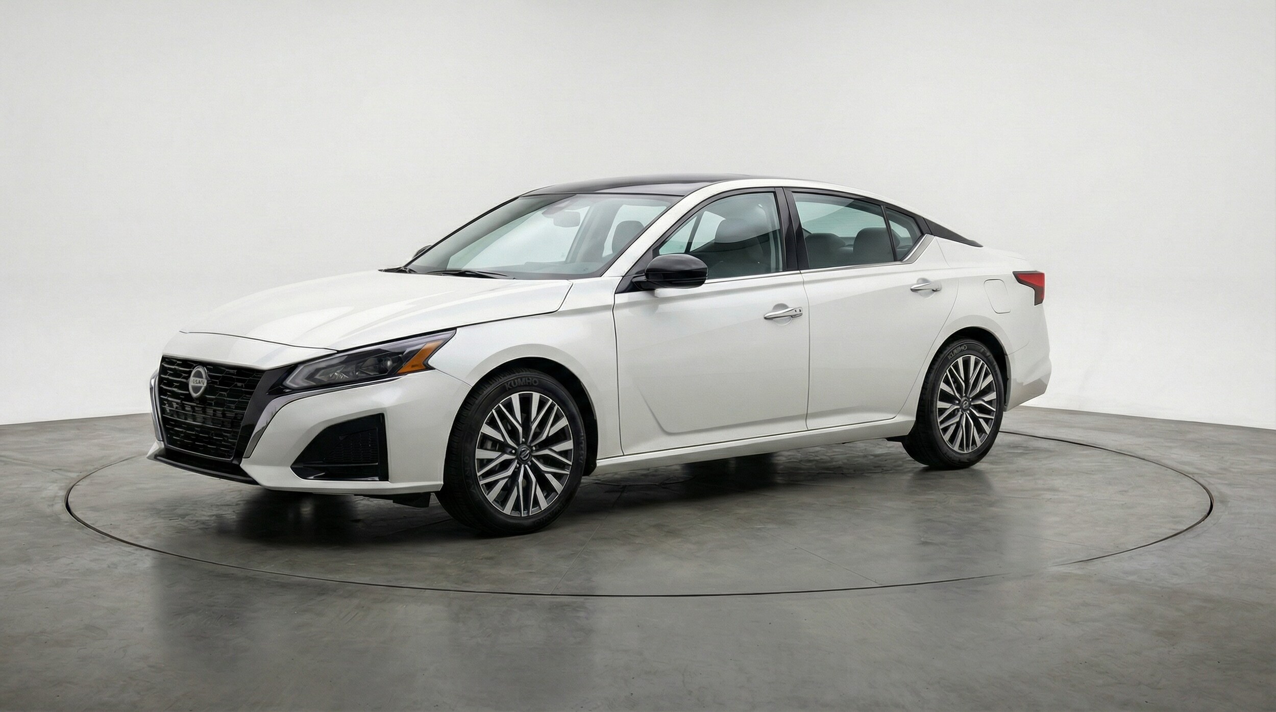 Thumbnail: 2025 Nissan Altima - 3