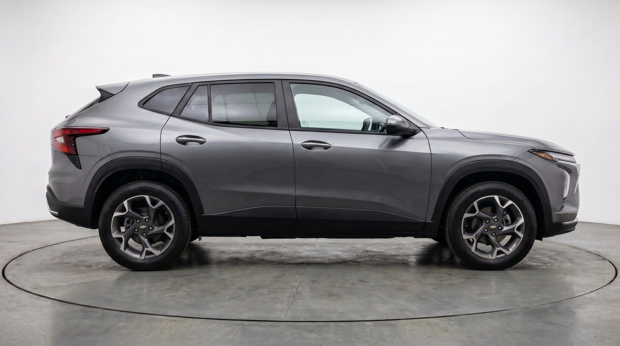 Thumbnail: 2025 Chevrolet Trax - 8
