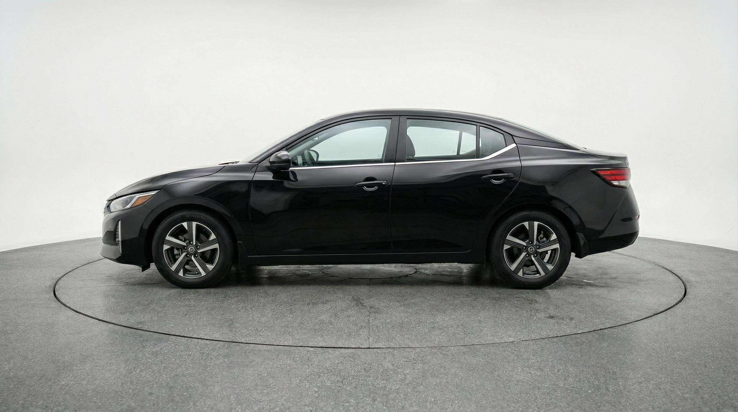 Thumbnail: 2025 Nissan Sentra - 4