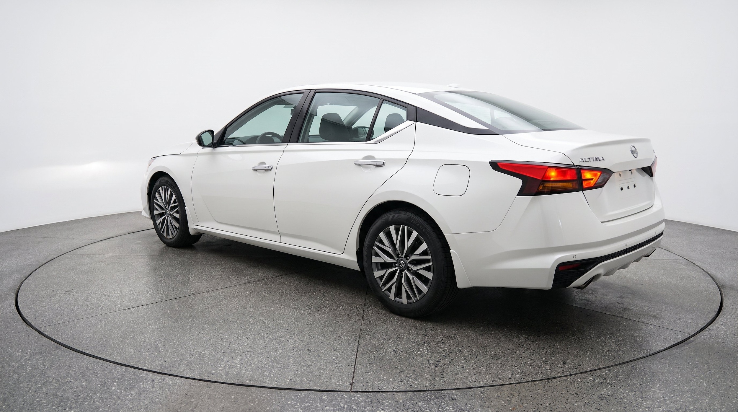 Thumbnail: 2025 Nissan Altima - 6