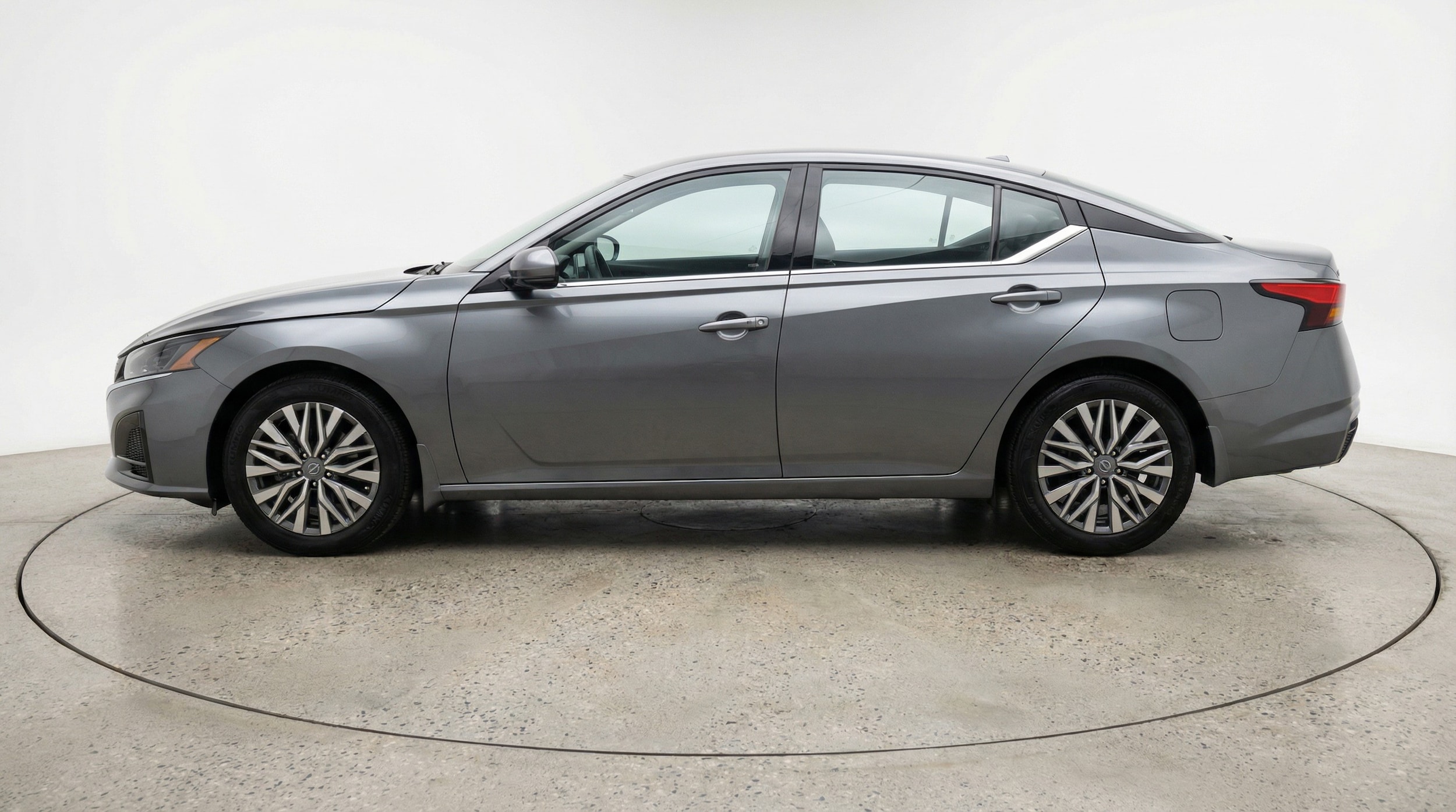 Thumbnail: 2025 Nissan Altima - 4