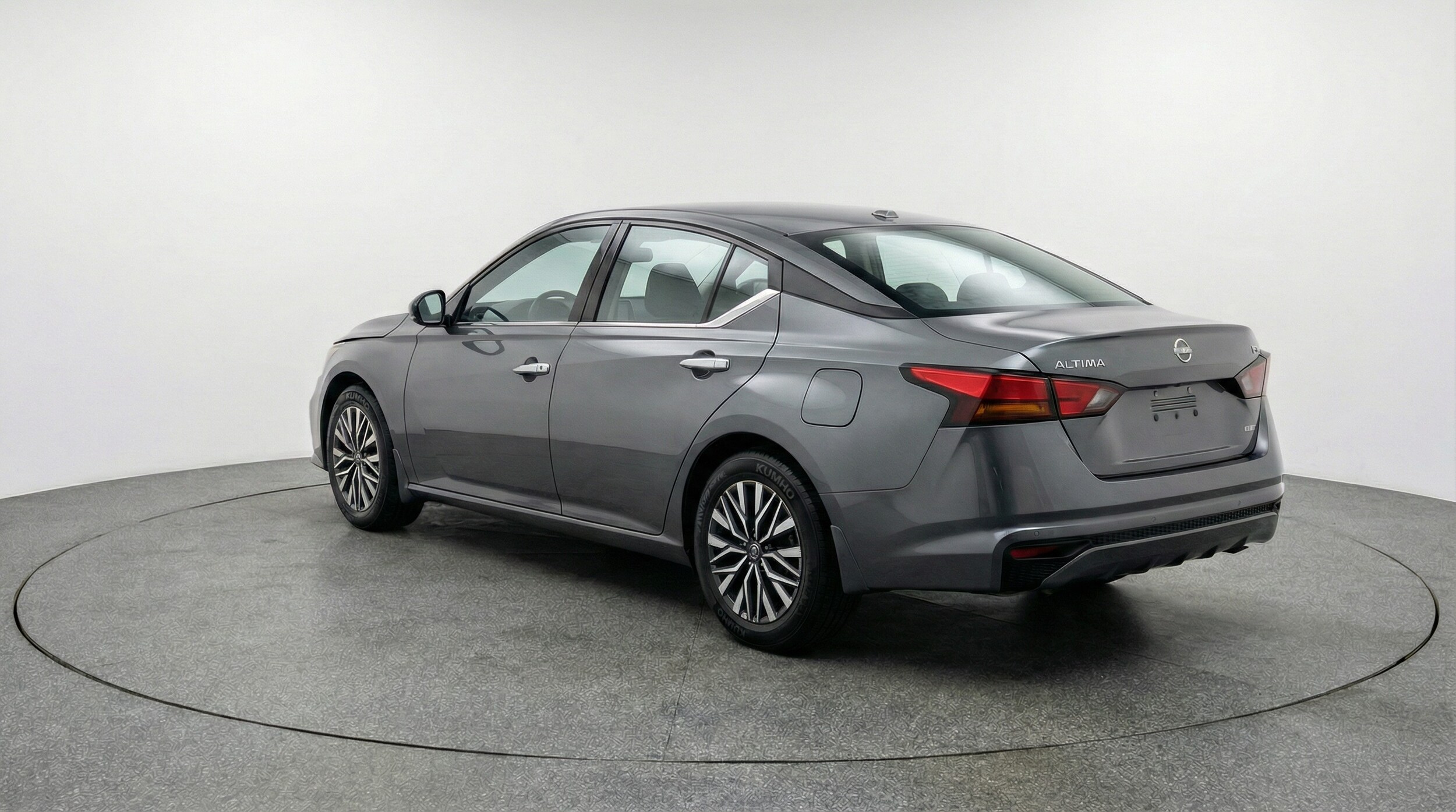 Thumbnail: 2025 Nissan Altima - 5