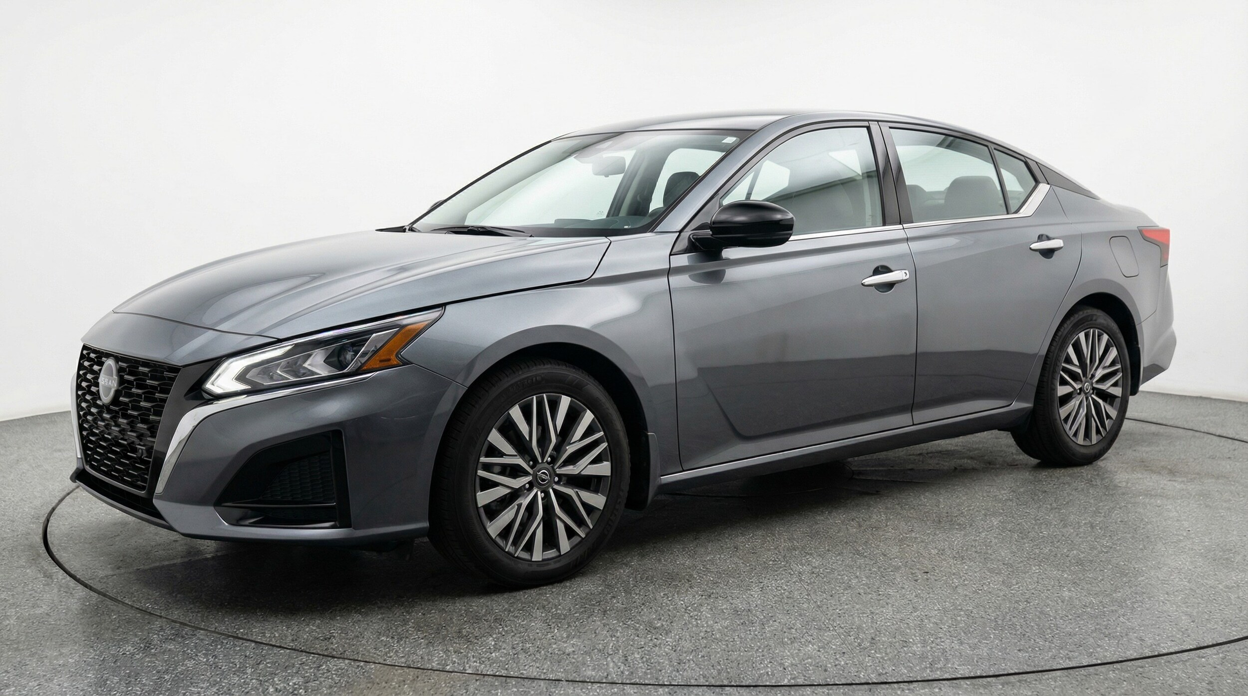 Thumbnail: 2025 Nissan Altima - 3