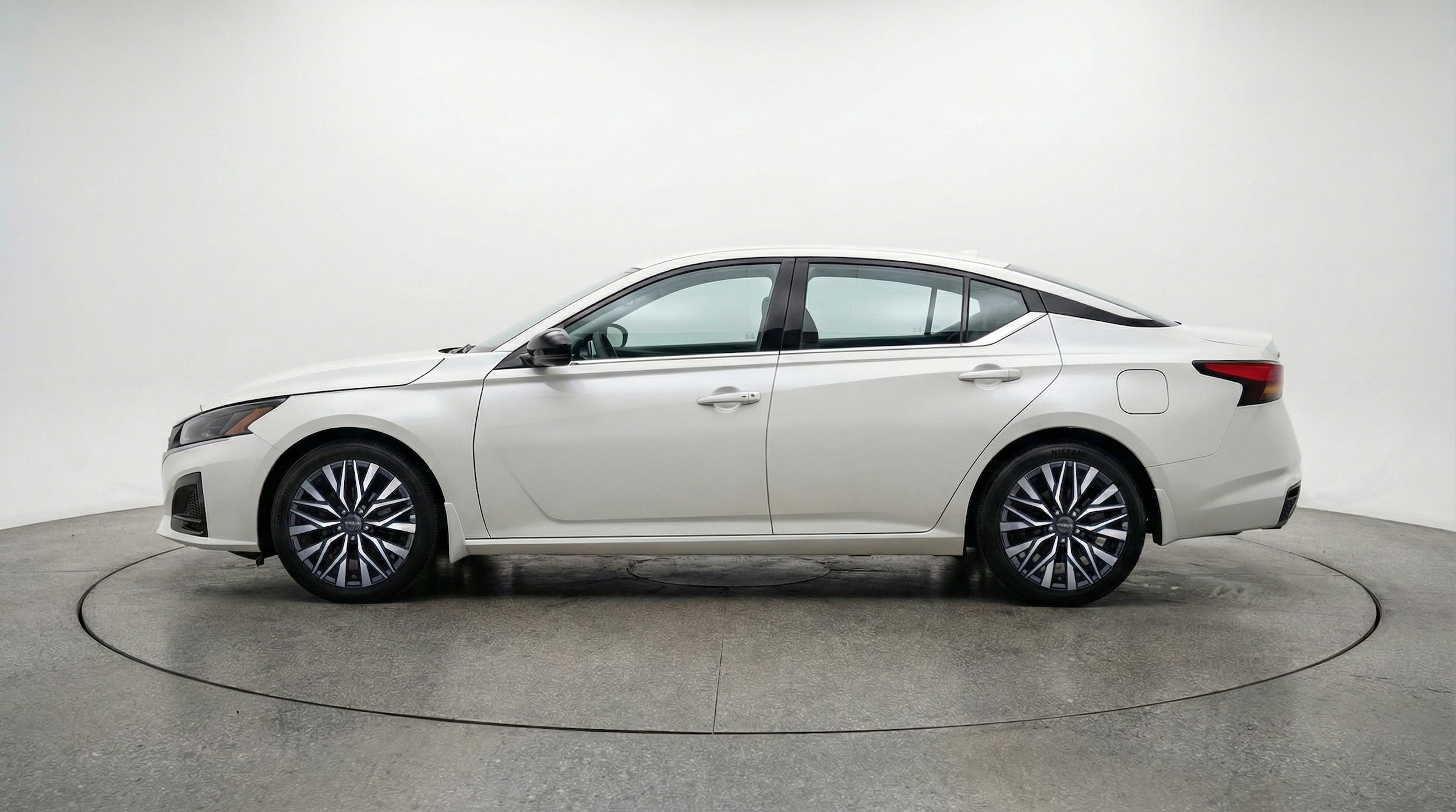 Thumbnail: 2025 Nissan Altima - 4