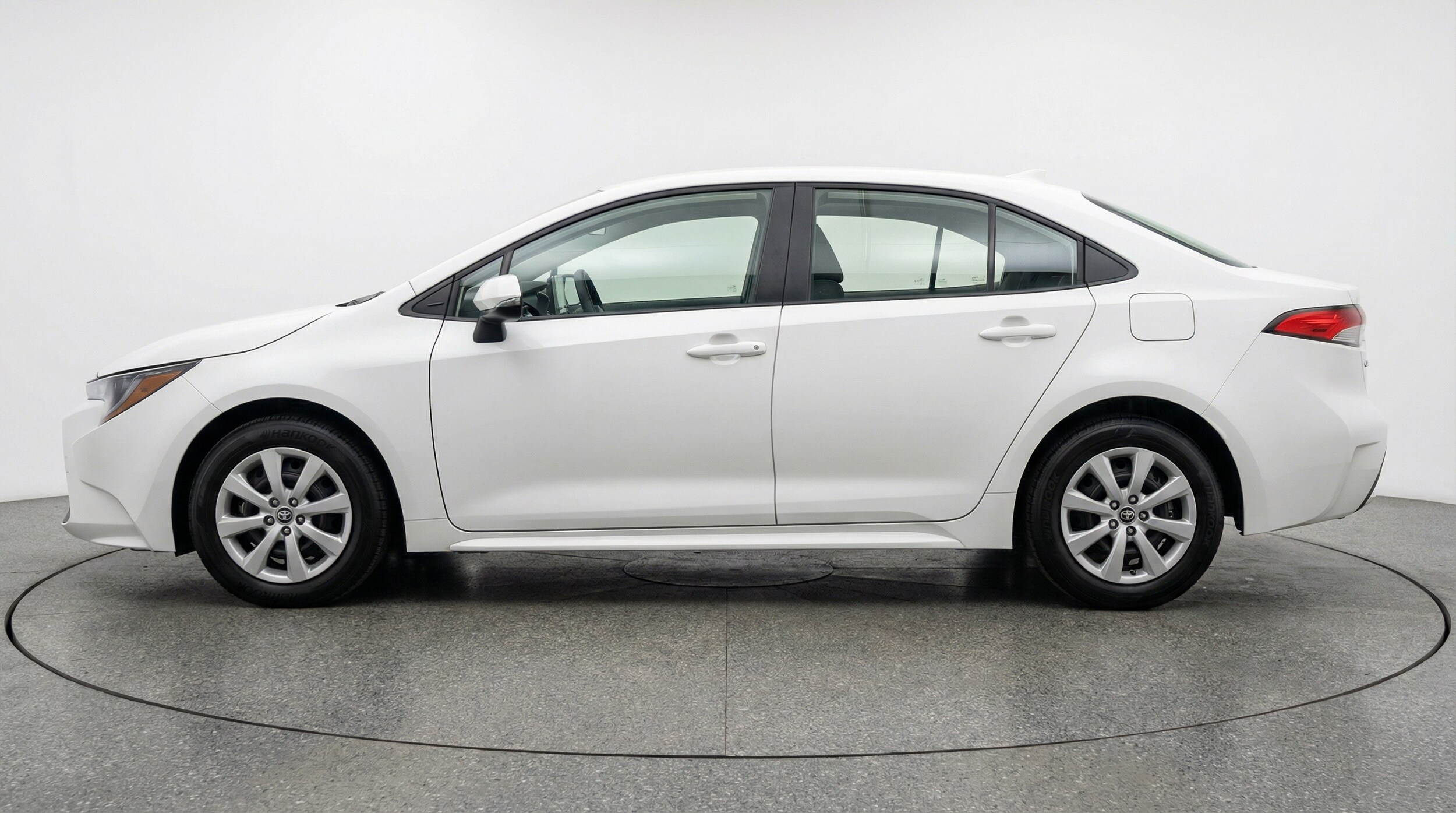 Thumbnail: 2025 Toyota Corolla - 4