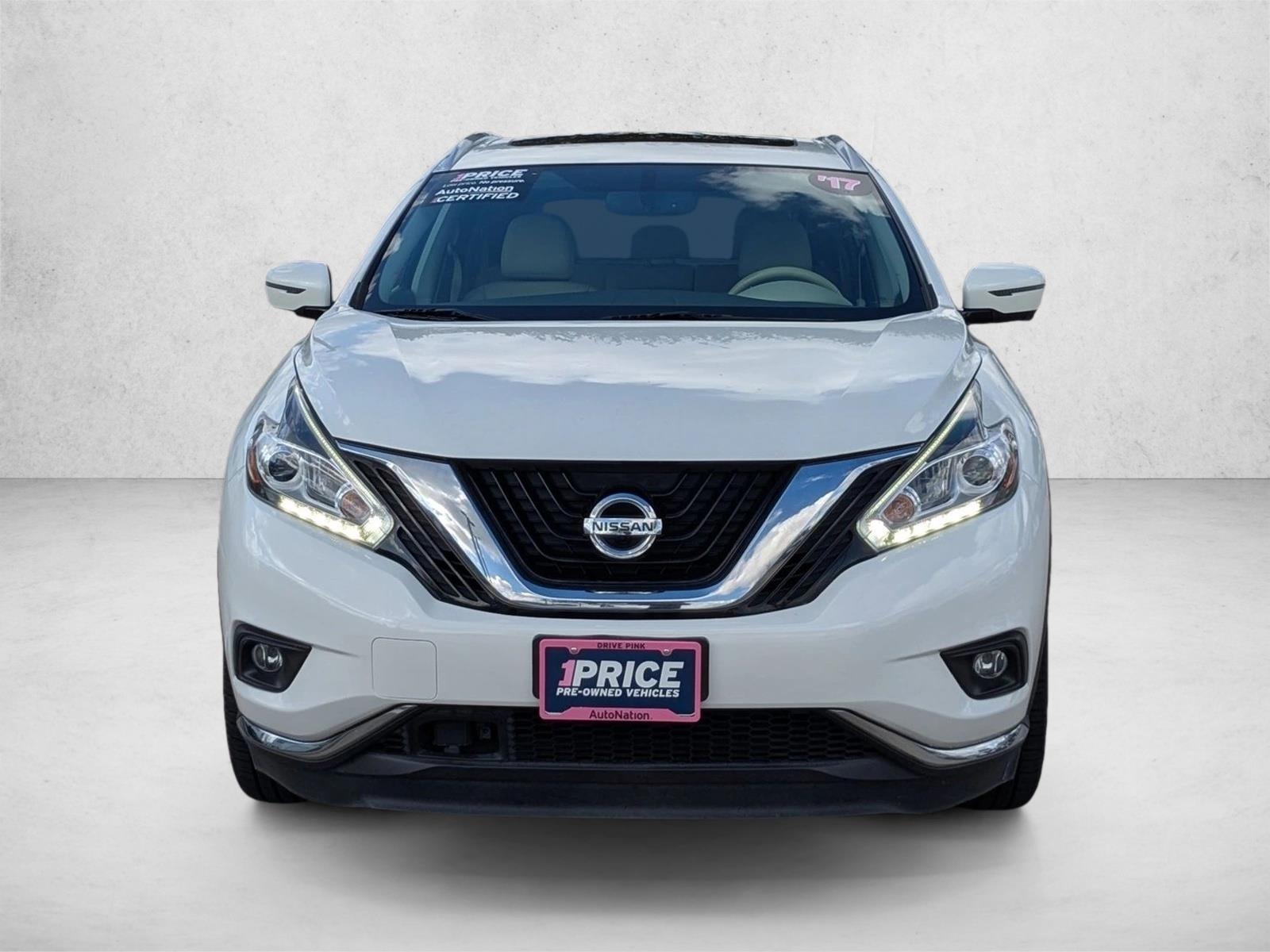 2017 Nissan Murano Platinum photo 2