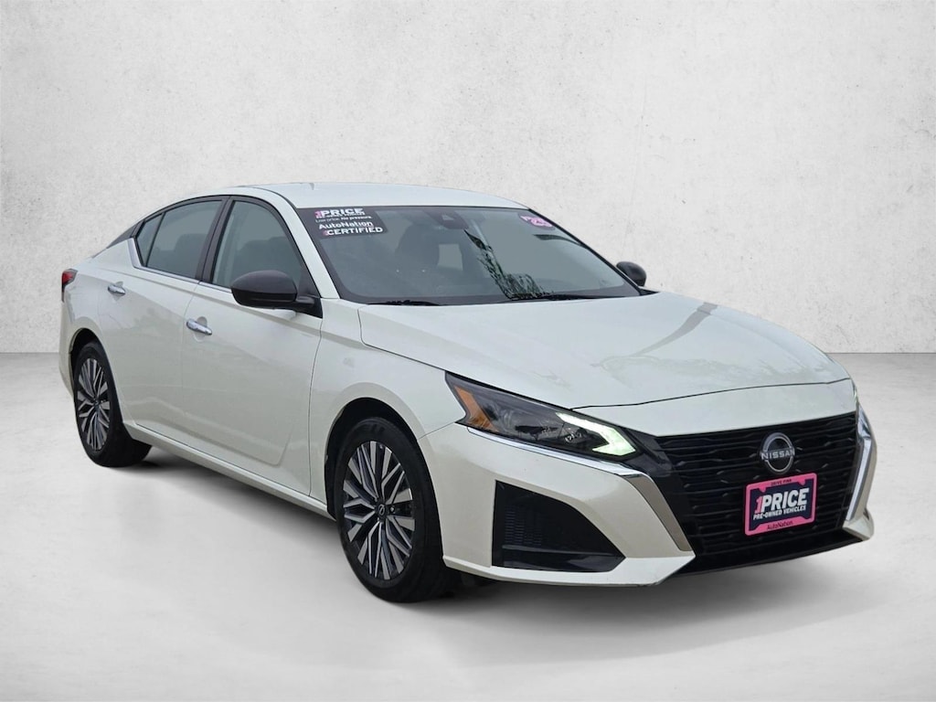 Used 2025 Nissan Altima SV Sedan