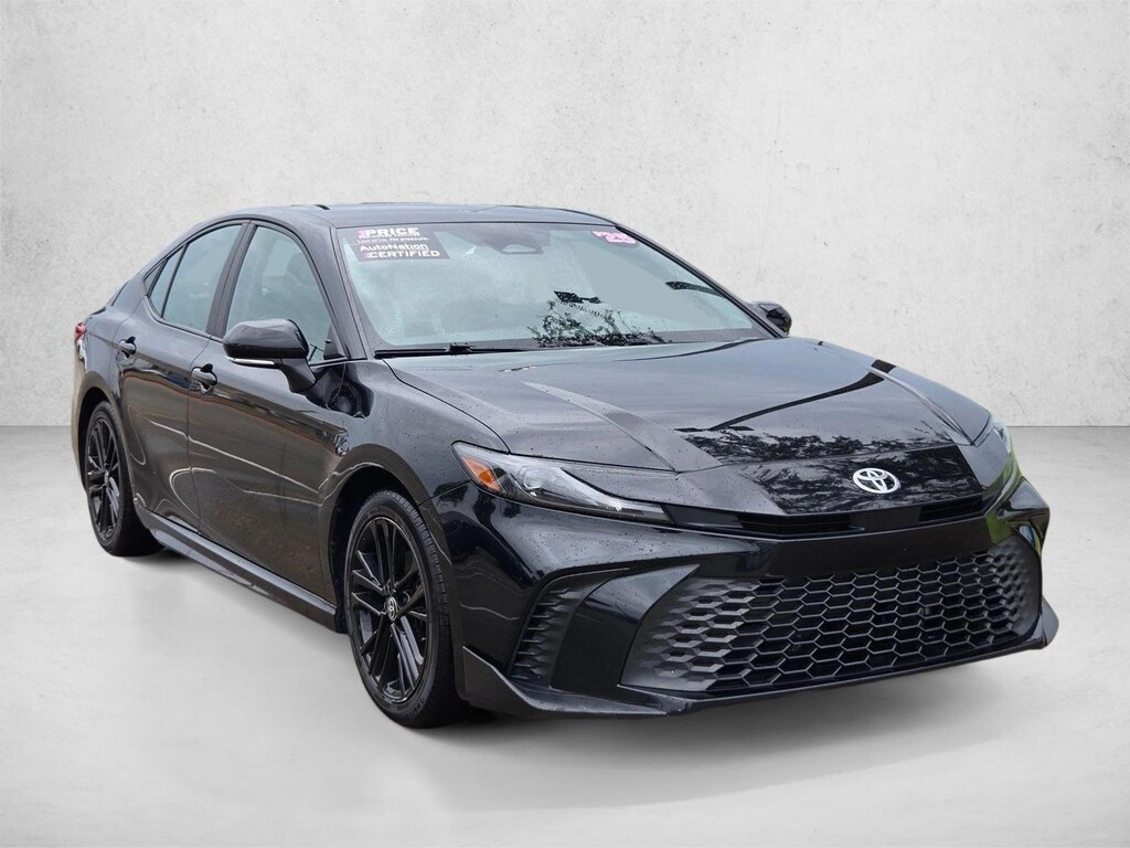 Used 2025 Toyota Camry SE Sedan