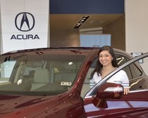 Staff member Jessica Oliva from ID_250d4599689b