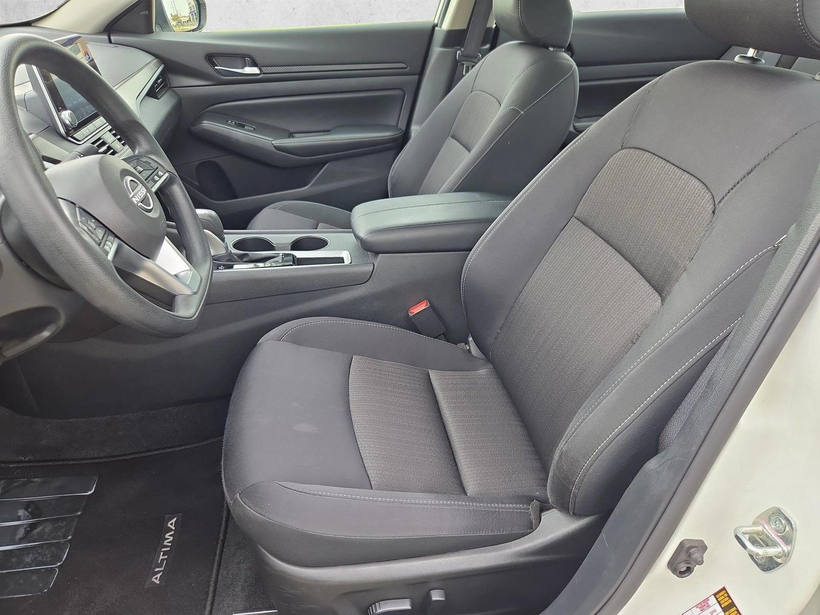 2025 Nissan Altima SV - Photo 15