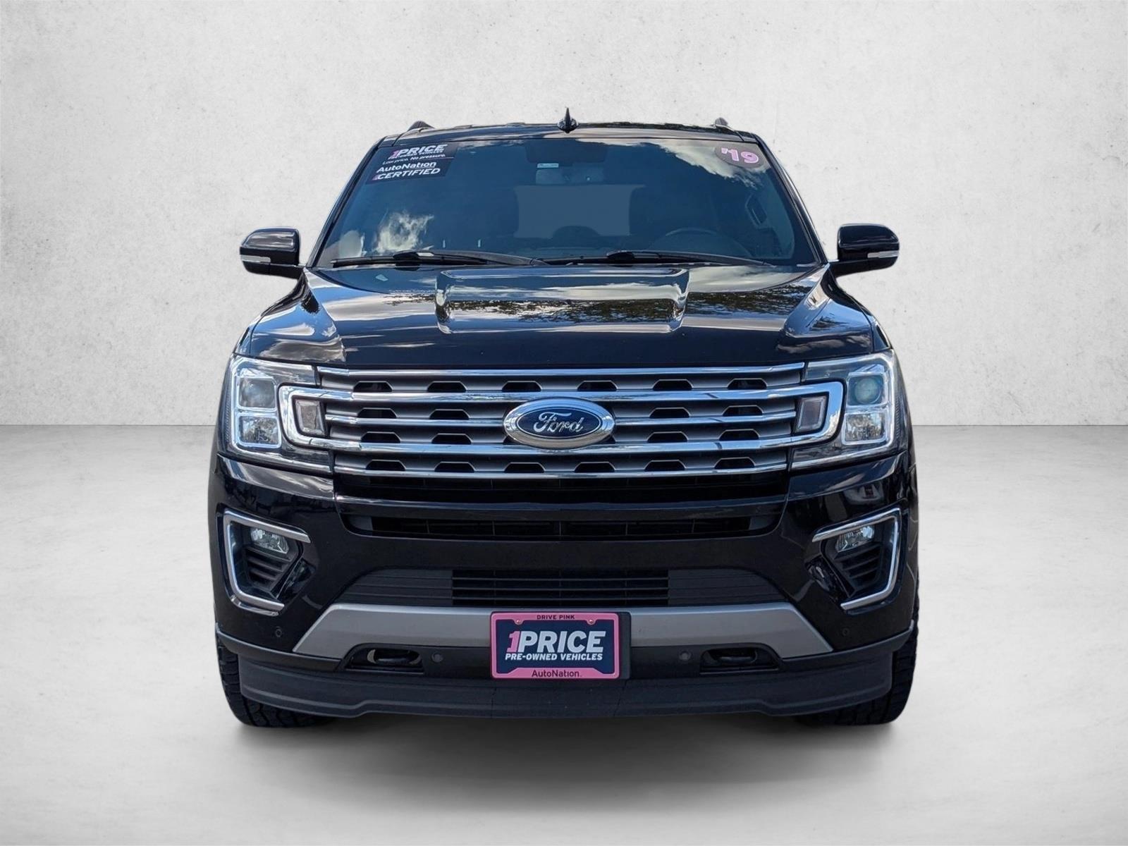 2019 Ford Expedition MAX Limited photo 2