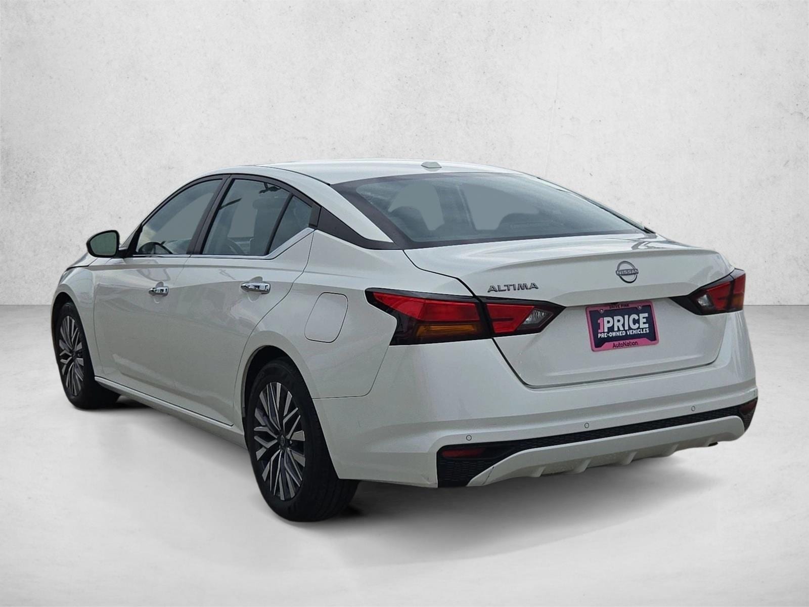 2025 Nissan Altima SV - Photo 8