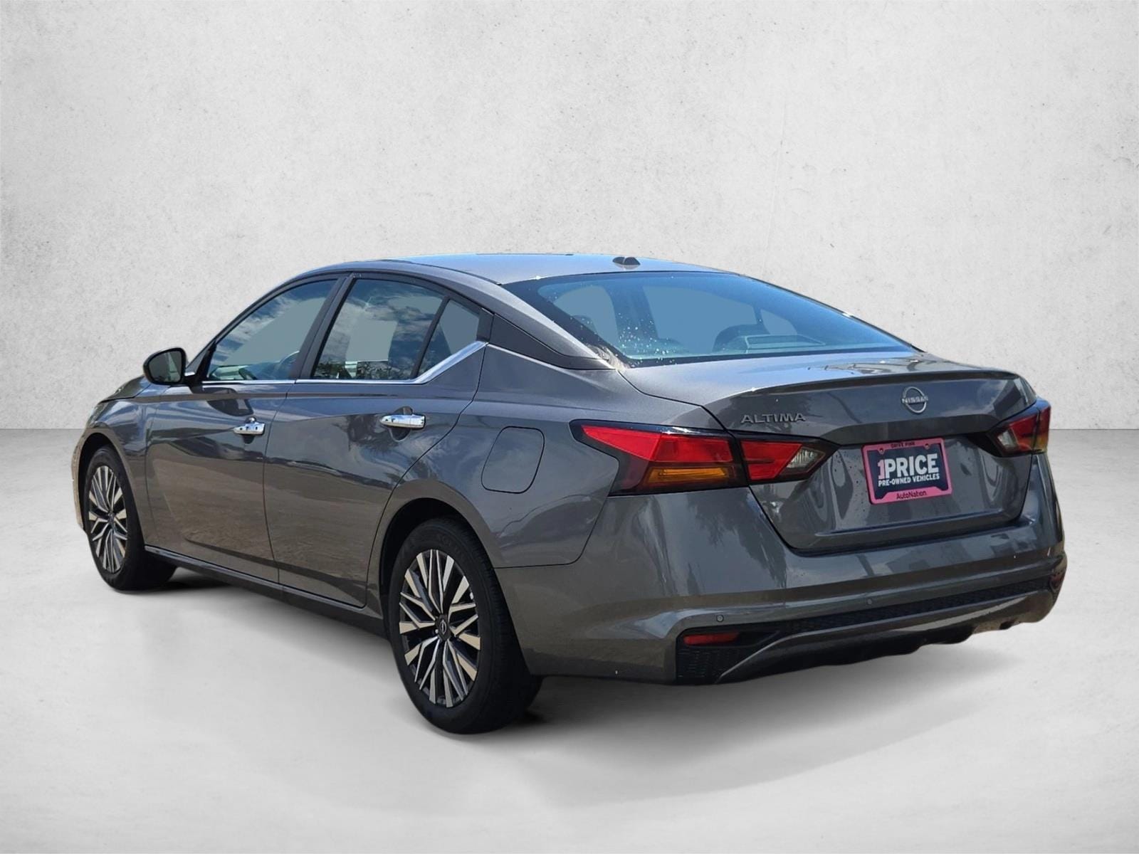 2025 Nissan Altima SV - Photo 8