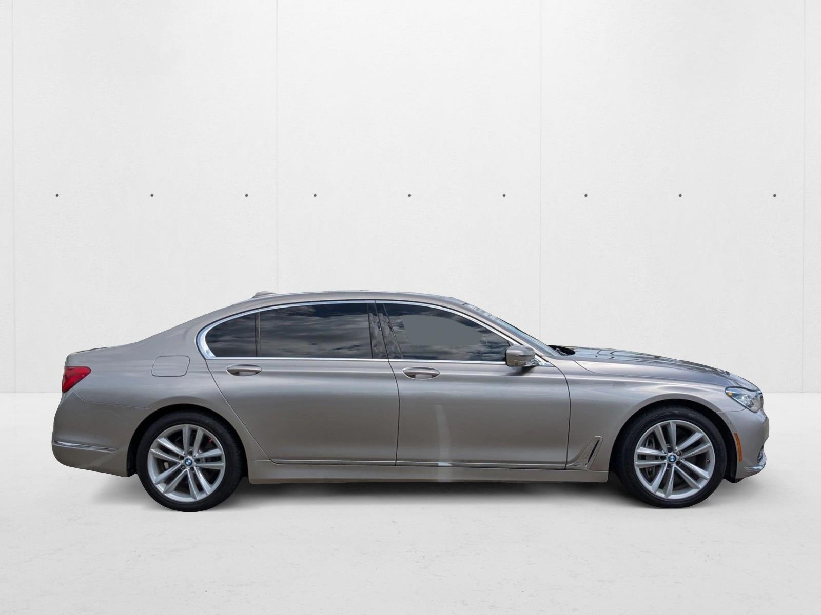 2017 Bmw B7 photo 4